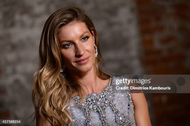 Model Gisele Bundchen attends the CHANEL Dinner Celebrating N°5 THE FILM by Baz Luhrmann on October 13, 2014 in New York City.