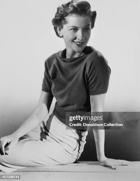 Actress Joan Fontaine poses for a portrait circa 1937.