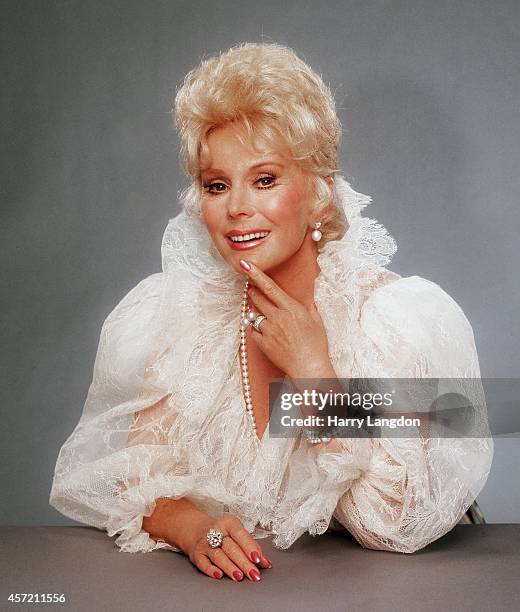 Actress Eva Gabor poses for a portrait in 1990 in Los Angeles, California.