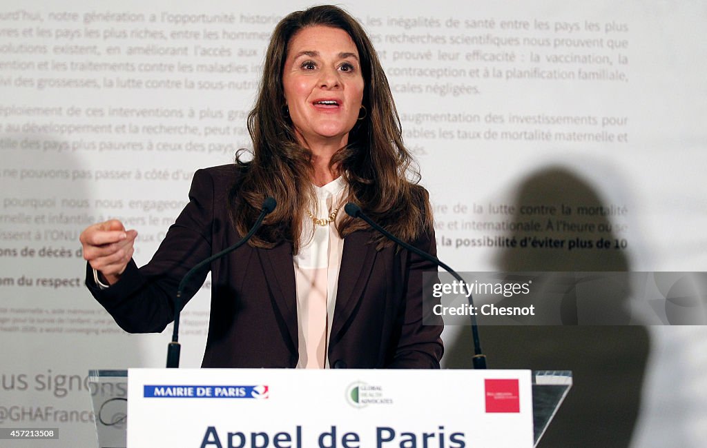 Paris Mayor Anne Hidalgo Receives Melinda Gates At Hotel de vIlle