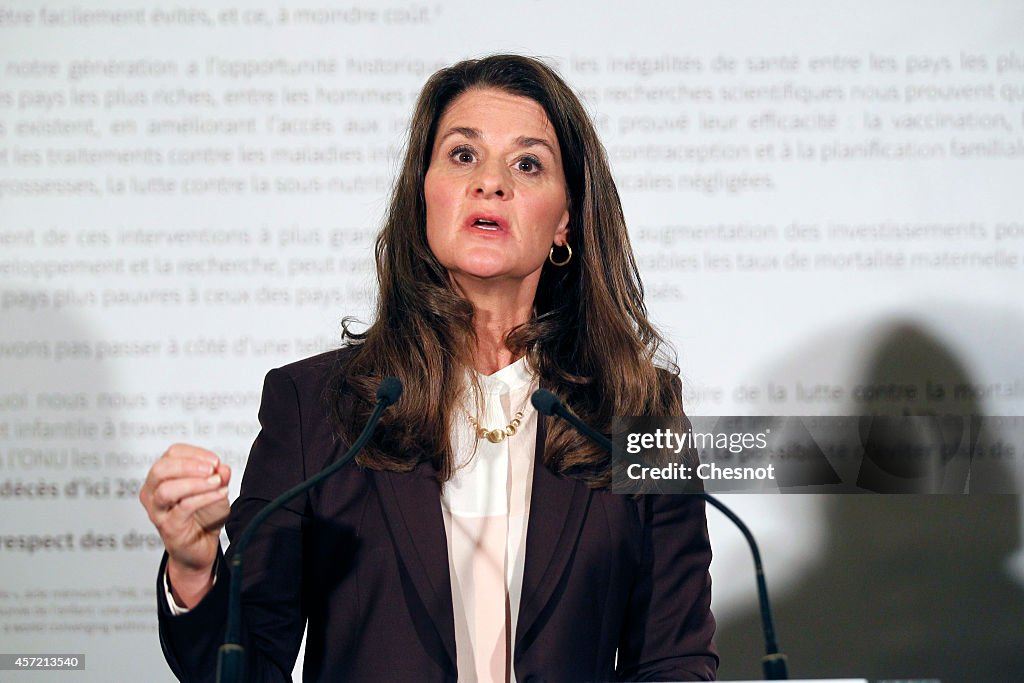 Paris Mayor Anne Hidalgo Receives Melinda Gates At Hotel de vIlle