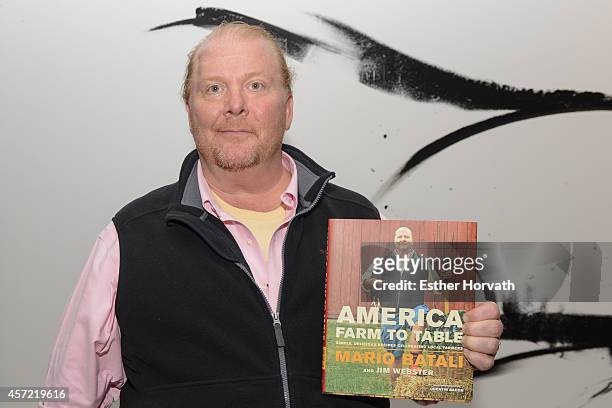 Mario Batali attends AOL's BUILD Series at AOL Studios In New York on October 14, 2014 in New York City.