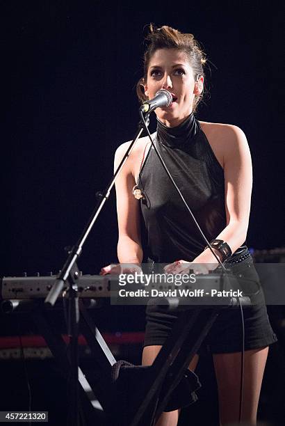 Jenn Ayache performs during private showcase at Divan du Monde on October 14, 2014 in Paris, France.
