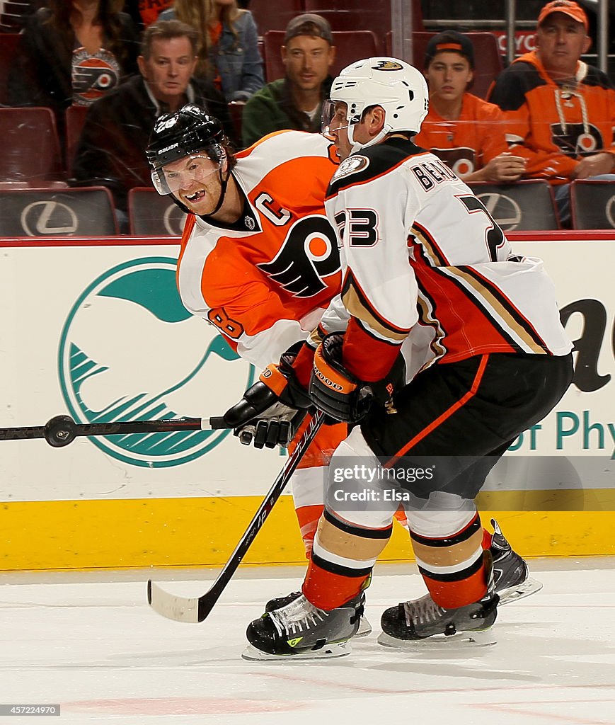 Anaheim Ducks v Philadelphia Flyers