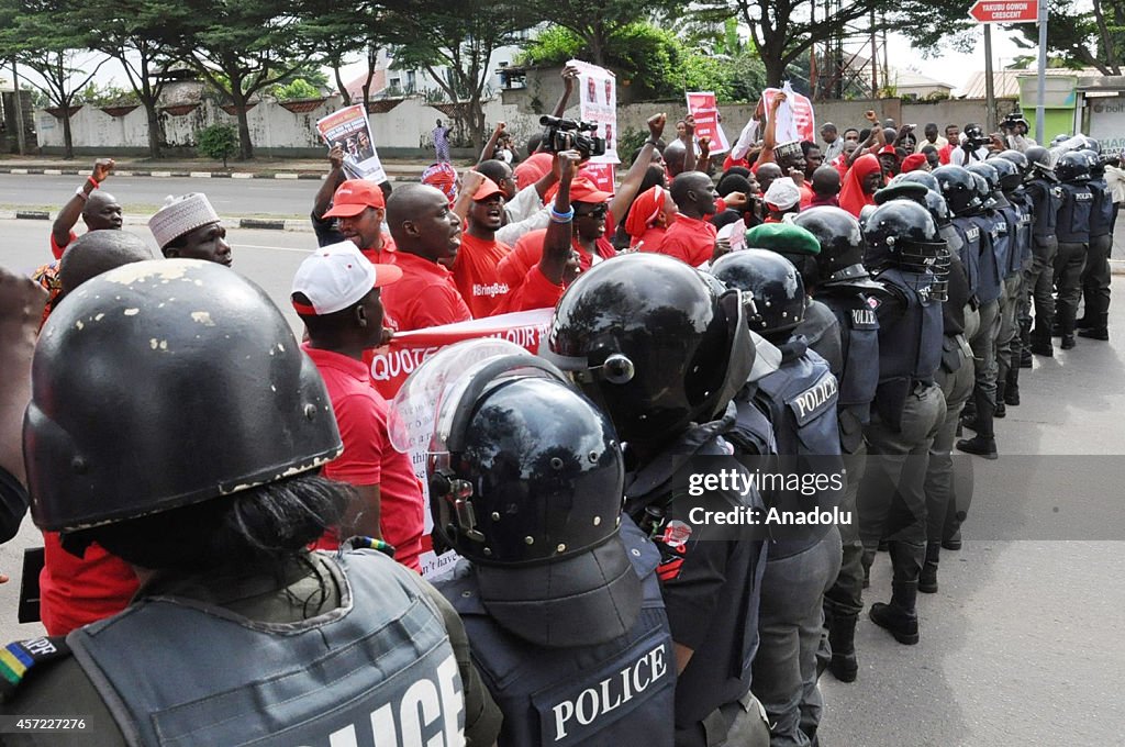 Protests mark kidnapping of Nigerian schoolgirls in Abuja