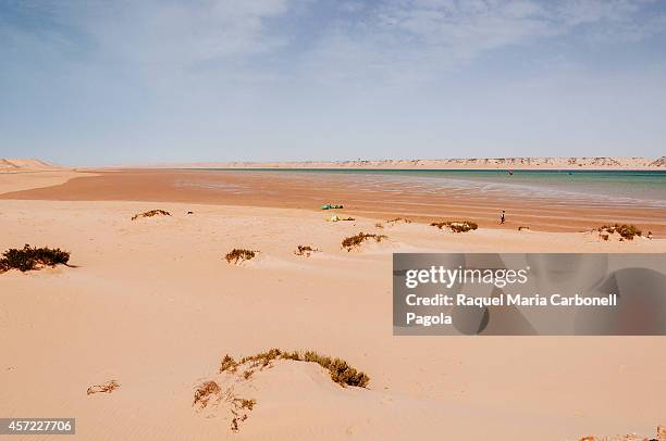 Kitesurf in the coastal desert.