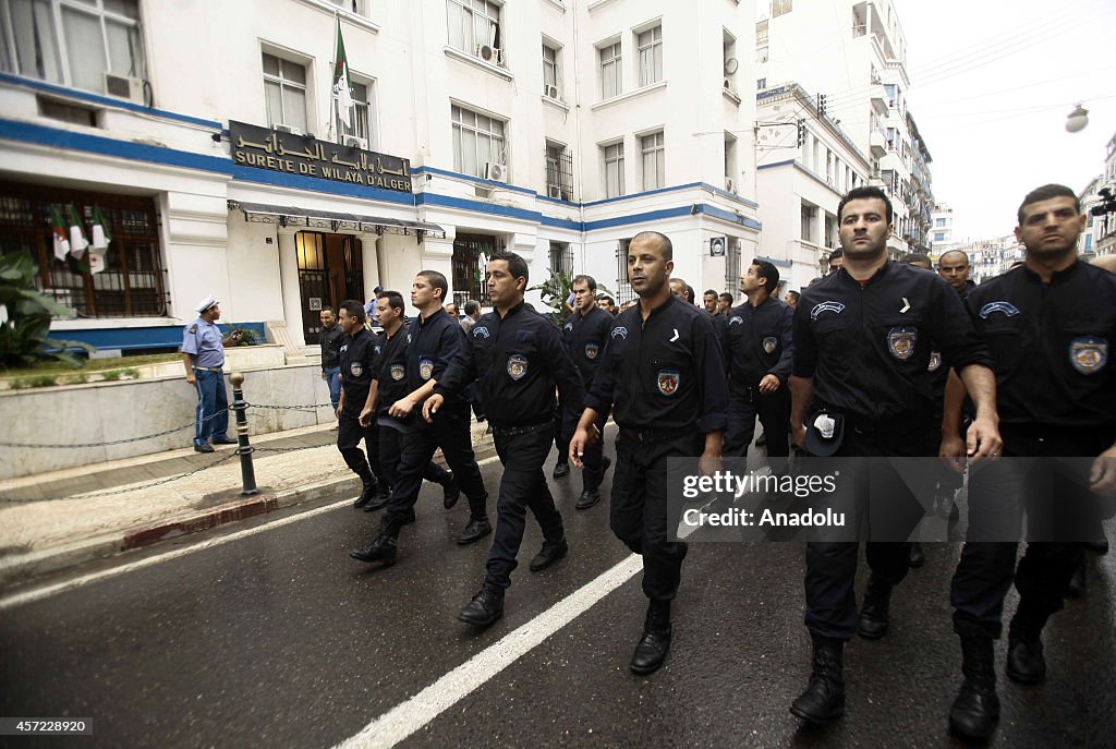 Algerian policemen protest due to working conditions...