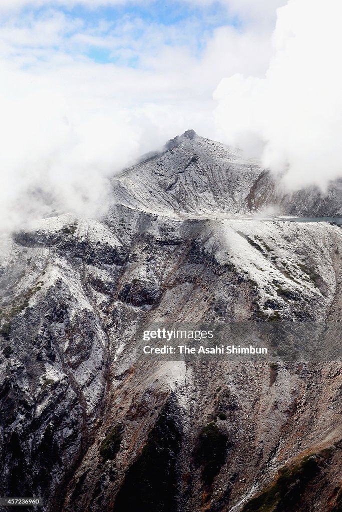 First Search Effort After Typhoon On Snow-Capped Mt. Ontake Called Off After Few Hours