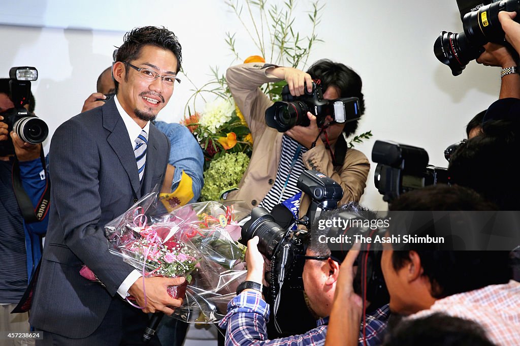 Figure Skater Daisuke Takahashi Announces Retirement