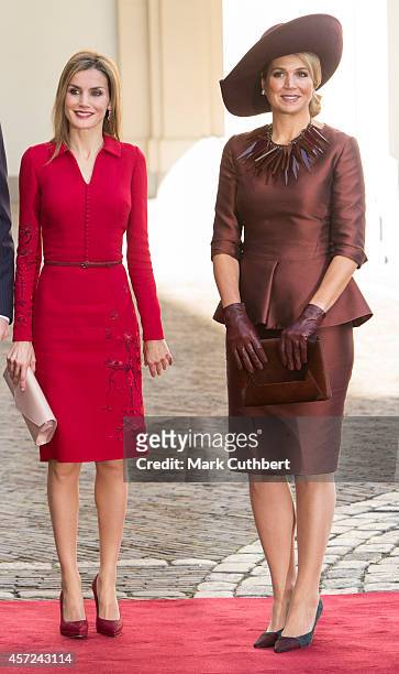 Queen Maxima of the Netherlands and Queen Letizia of Spain at The Noordeinde Palace on October 15, 2014 in The Hague, Netherlands.