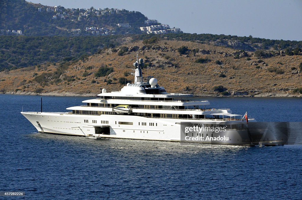 The Yacht of Roman Abramovich, Eclipse anchors in Turkey
