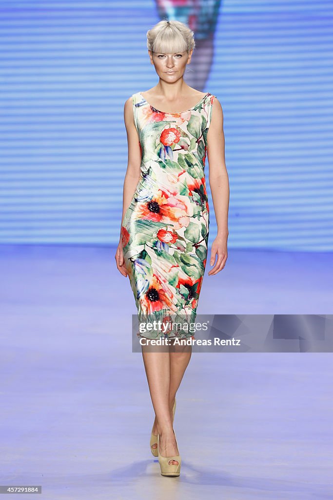 Cigdem Akin: Runway - MBFWI Spring/Summer 2015