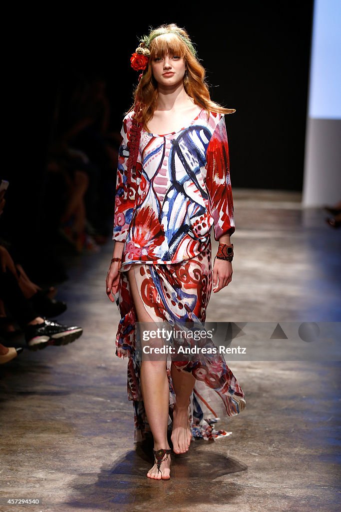 Lady Faith By Nazli Soylu: Runway - MBFWI Spring/Summer 2015