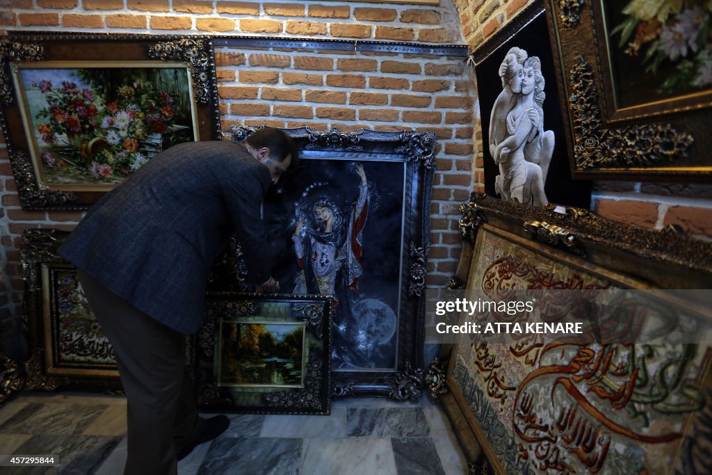 IRAN-ECONOMY-DAILY-LIFE-SHOPPING