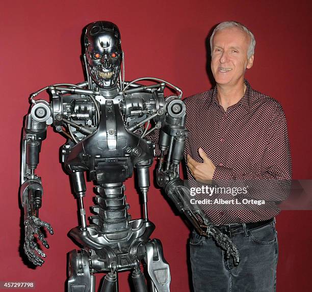 Terminar Directo James Cameron The Terminator Photos and Premium High Res Pictures ...