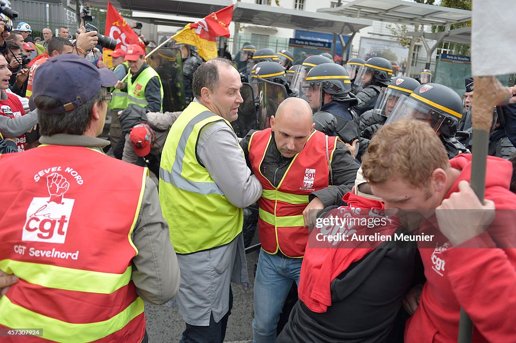 Metallurgists Demonstrate In Front Of Paris Motor Show