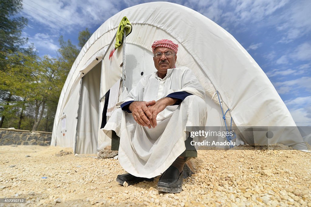 Syrian Kurds take shelter in Turkey