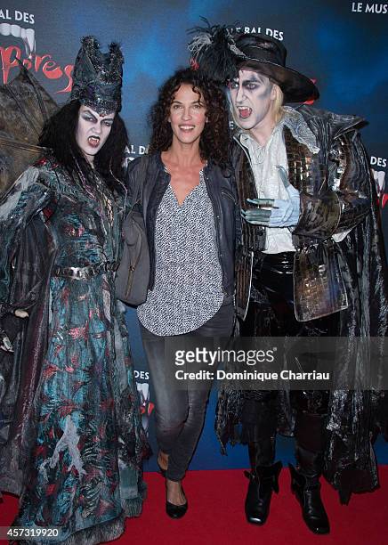 Linda Hardy attends the 'Le Bal Des Vampires' : Premiere at Theatre Mogador on October 16, 2014 in Paris, France.