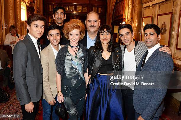 Atwal Cast 207点のタジ・アトワルの写真と高解像度写真 - Getty Images