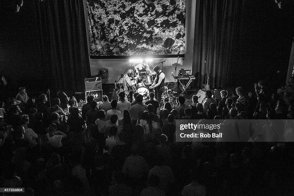 Bear's Den Perform At The Tabernacle In London