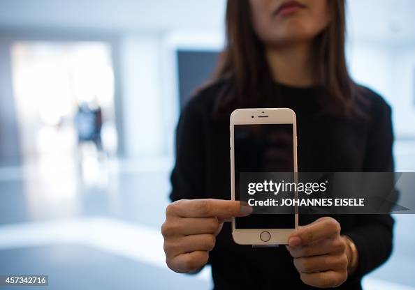 CHINA-US-TELECOMMUNICATION-RETAIL-APPLE CHINA-US-TELECOMMUNICATION-RETAIL-APPLE