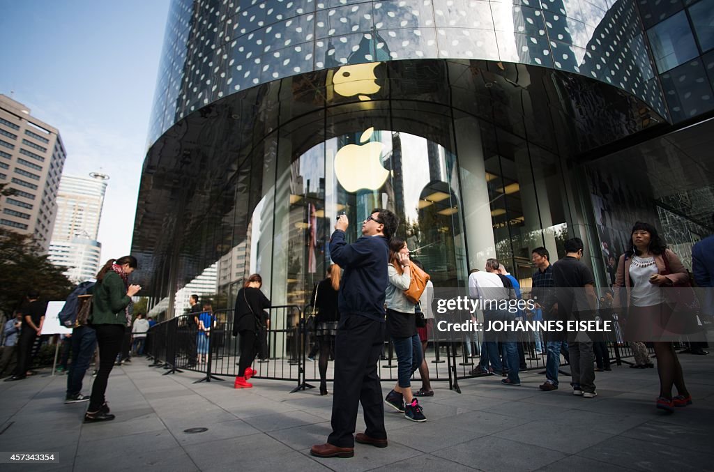 CHINA-US-TELECOMMUNICATION-RETAIL-APPLE