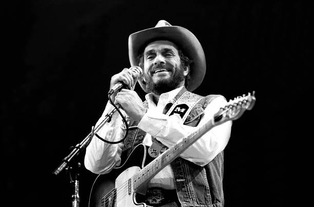 Singer and musician Merle Haggard performs, Fresno, California, April 19, 1986.