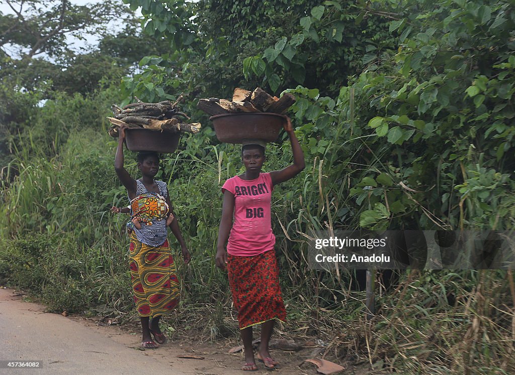 Women work to fight poverty in Ivory Coast
