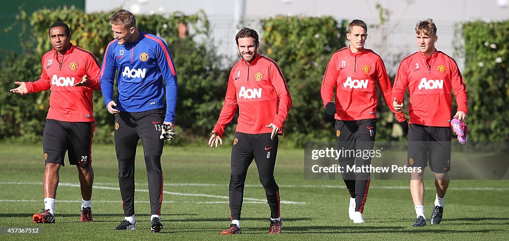 Manchester United Training and Press Conference