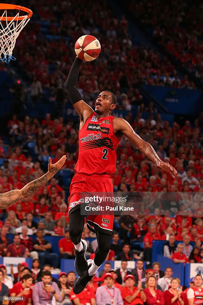 NBL Rd 2 - Perth v Wollongong