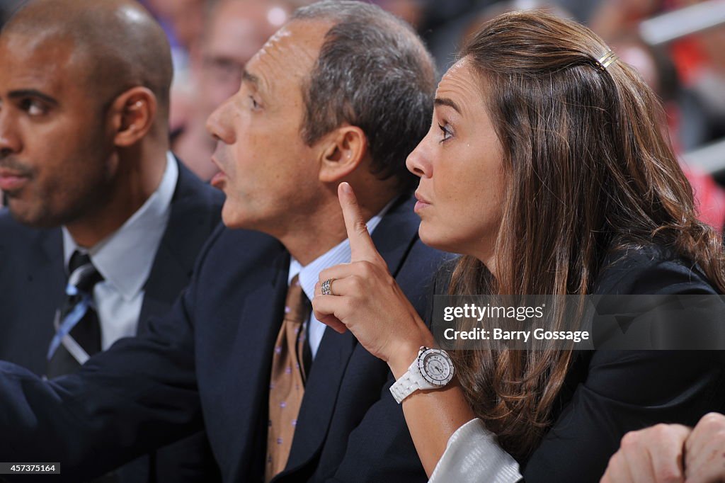 San Antonio Spurs v Phoenix Suns