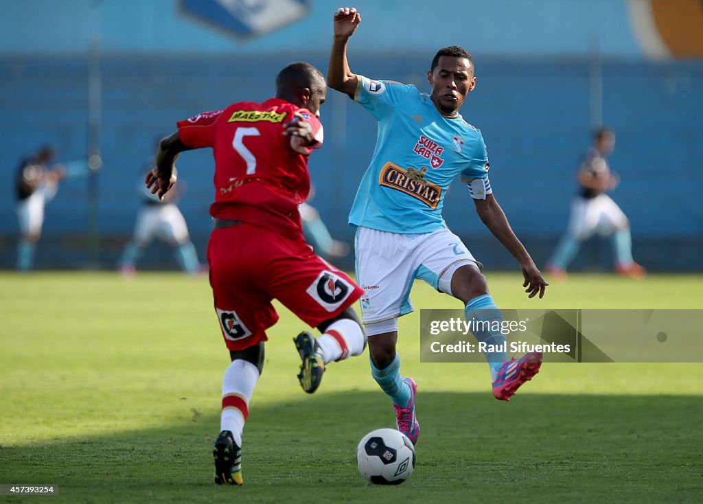 Sporting Cristal v Juan Aurich - Torneo Clausura 2014