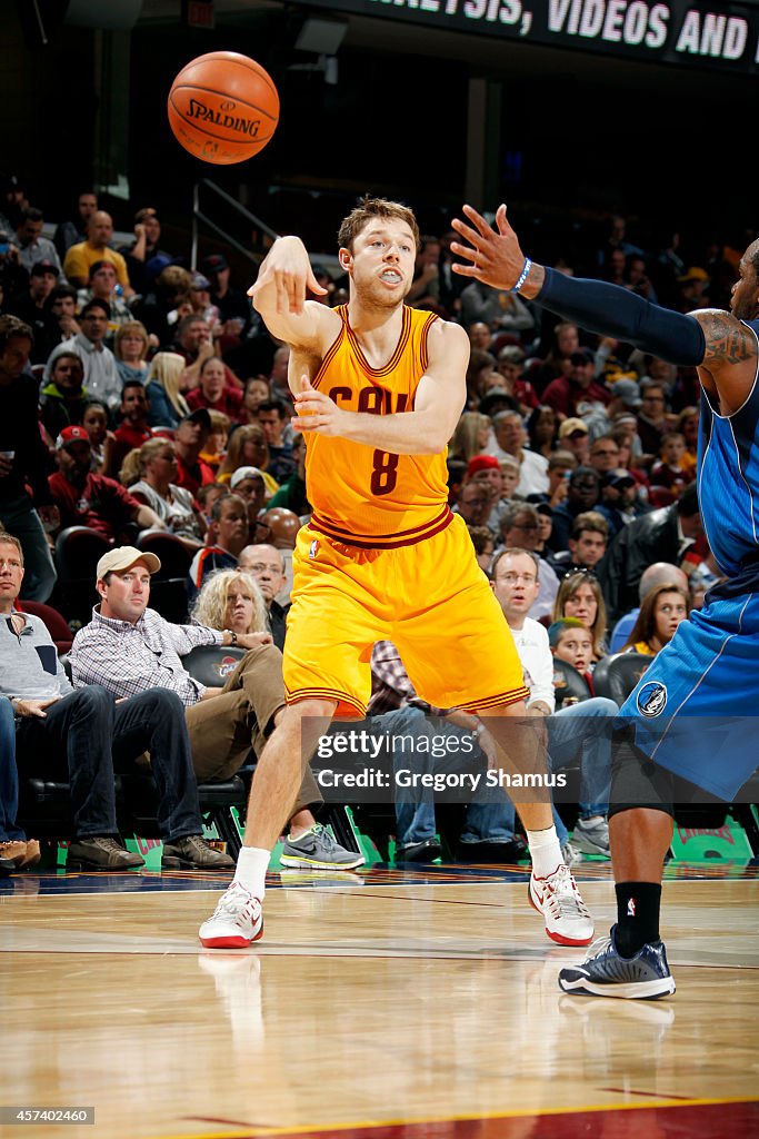 Dallas Mavericks v Cleveland Cavaliers