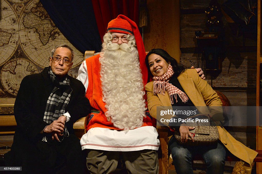 The President of India Pranab Mukherjee (L) , Ms. Sharmista...