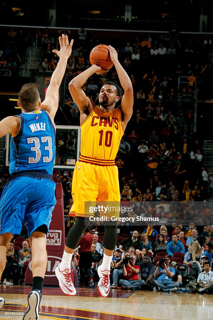 Dallas Mavericks v Cleveland Cavaliers