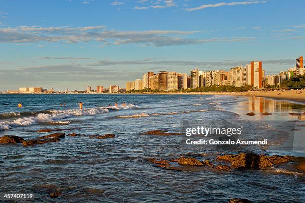 meireles beach in fortaleza city. - fortaleza stad fortaleza stockfoto's en -beelden