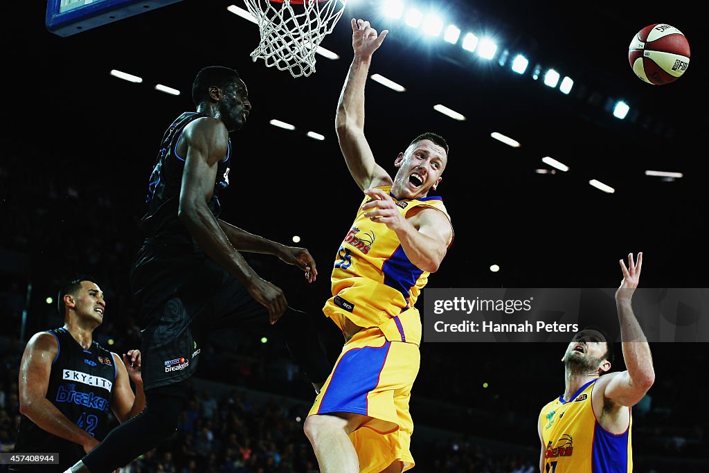 NBL Rd 2 - New Zealand v Adelaide