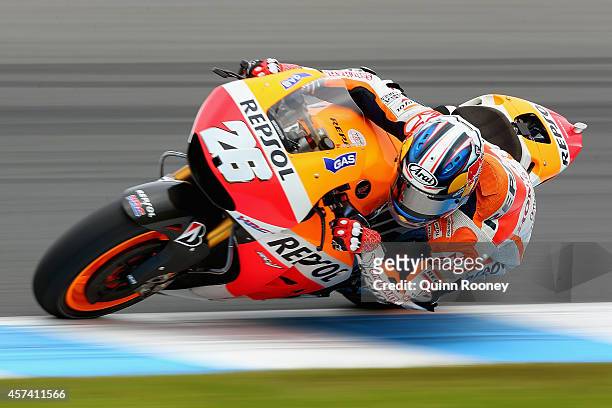 Dani Pedrosa of Spain rides the Repsol Honda Team Honda during qualifying for the 2014 MotoGP of Australia at Phillip Island Grand Prix Circuit on...