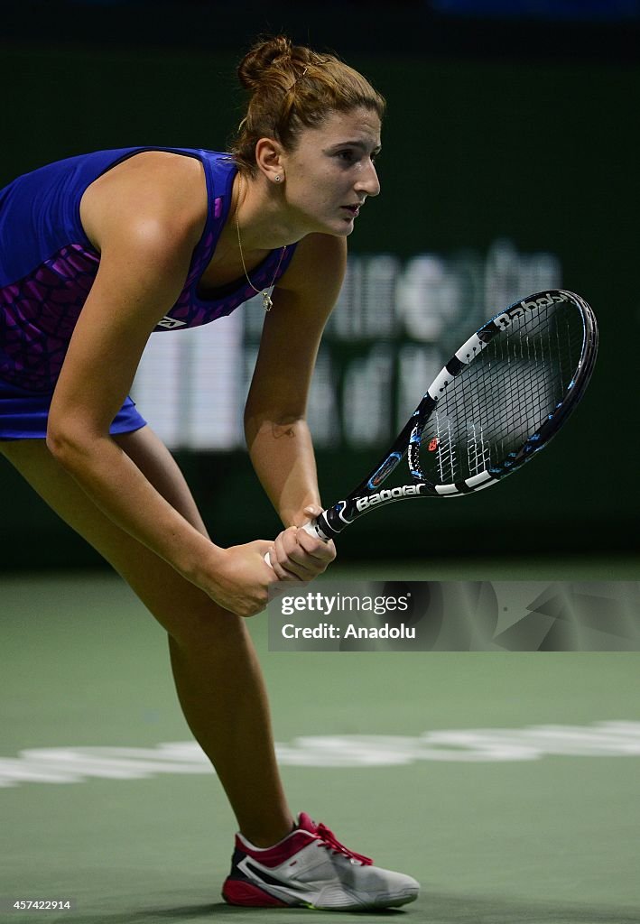 Safarova vs Begu in Kremlin Cup 2014 Tennis Tournament