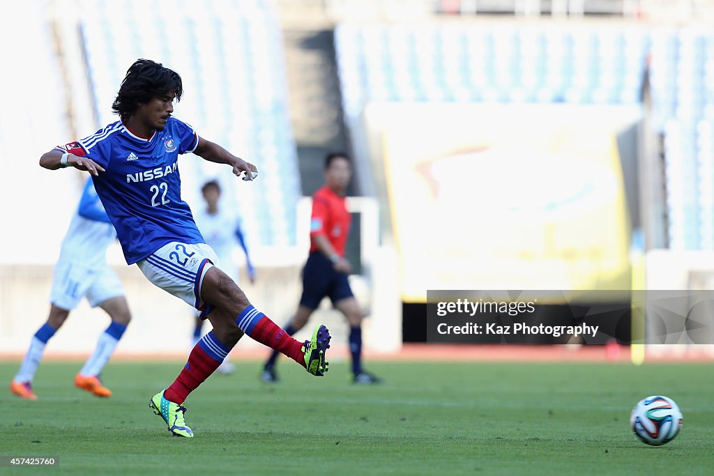 Yokohama F.Marinos v Shimizu S-Pulse - J.League 2014