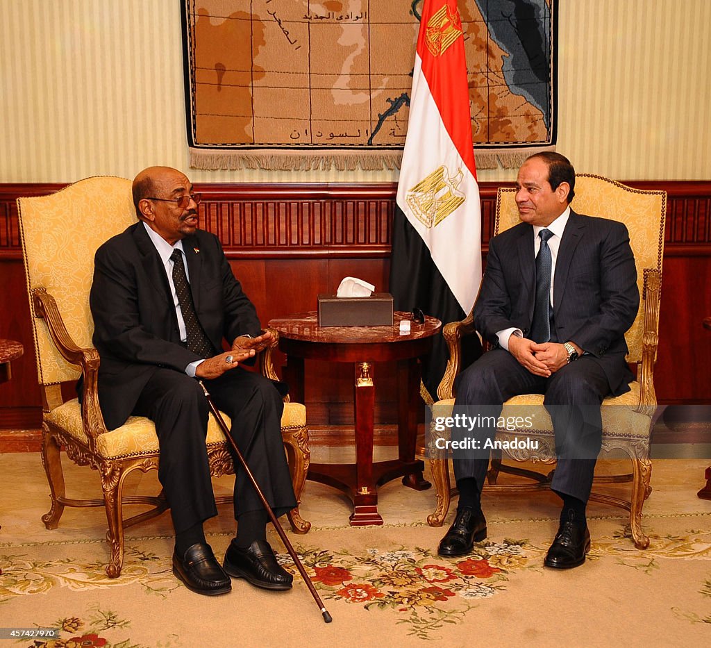 Sudanese President al-Bashir visits Egypt