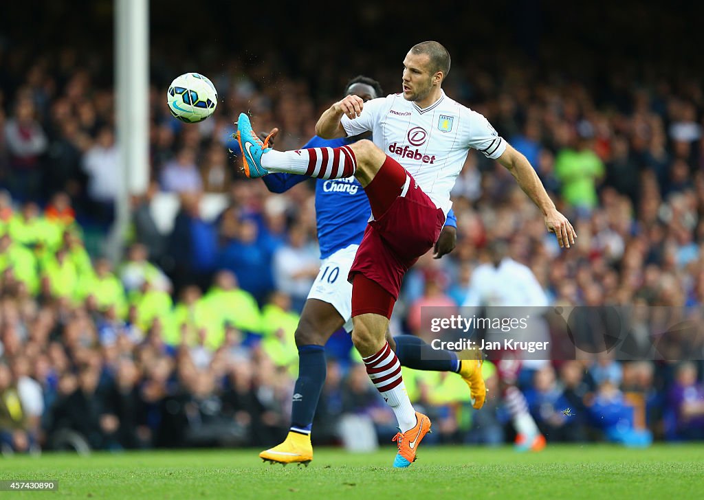 Everton v Aston Villa - Premier League