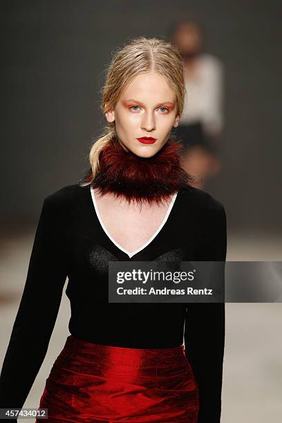 Model walks the runway at the Seyma Subasi show during Mercedes Benz Fashion Week Istanbul SS15 at Antrepo 3 on October 18, 2014 in Istanbul, Turkey.