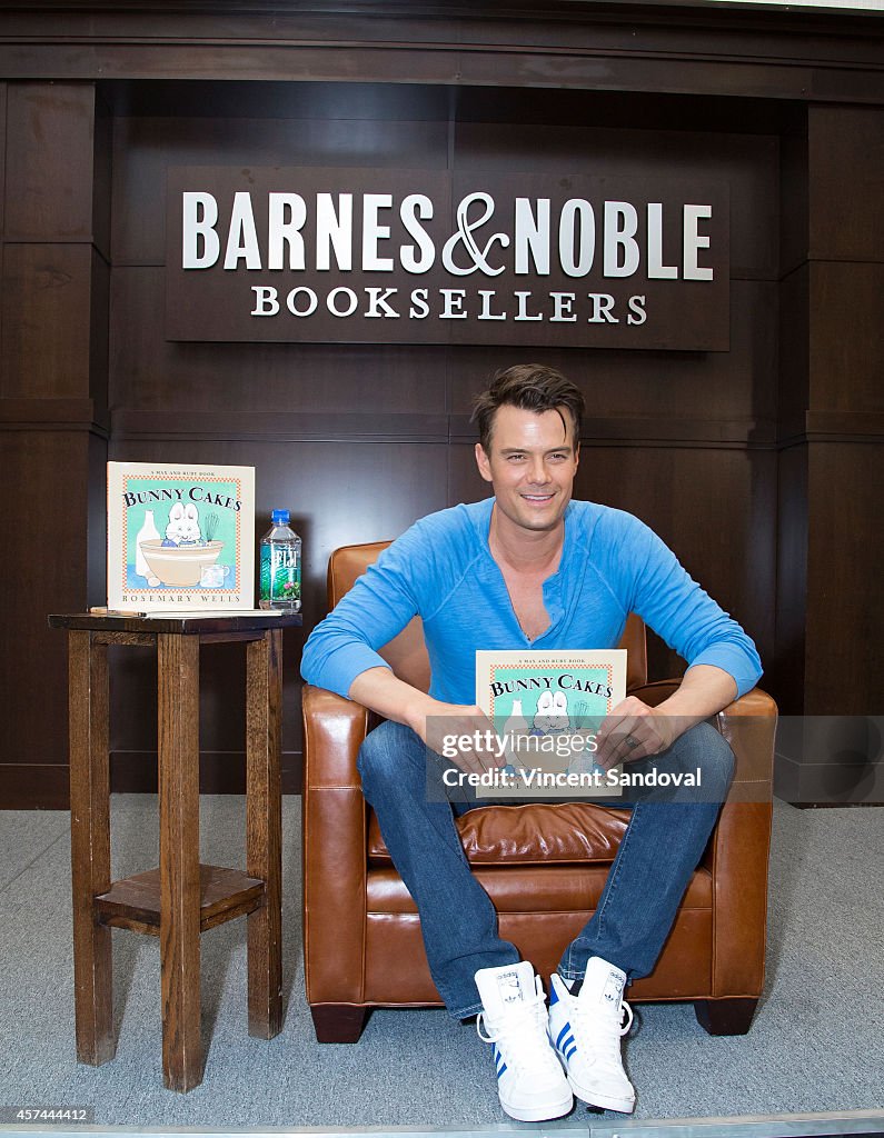 Read For The Record Celebrity Ambassador Josh Duhamel Reads And Signs The Rosemary Wells' Classic "Bunny Cakes!"