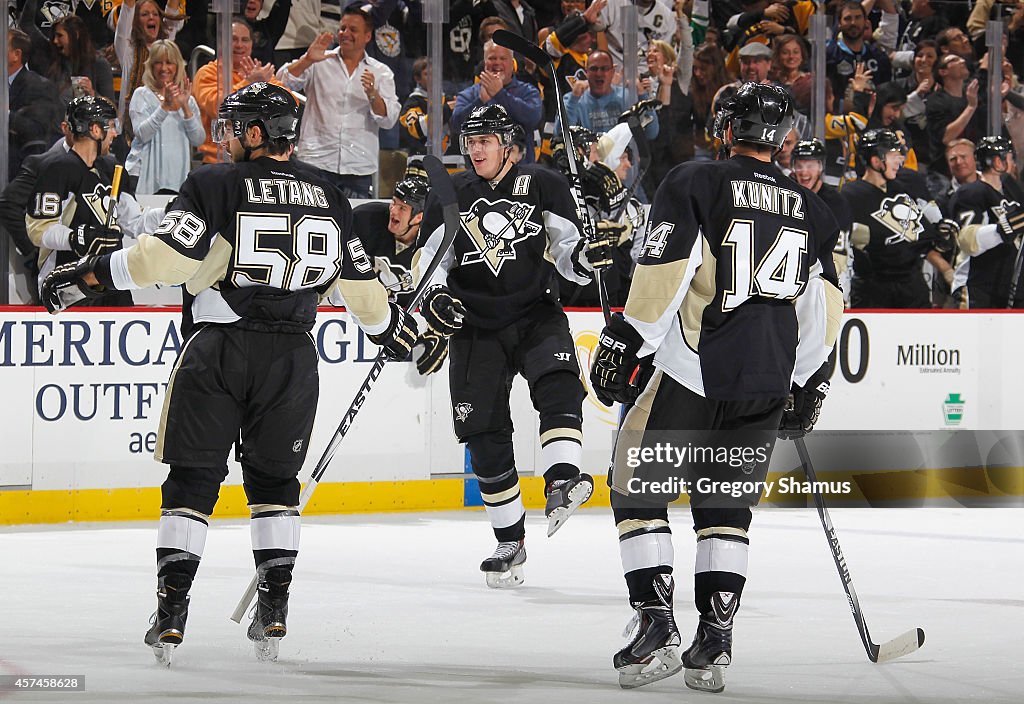 New York Islanders v Pittsburgh Penguins