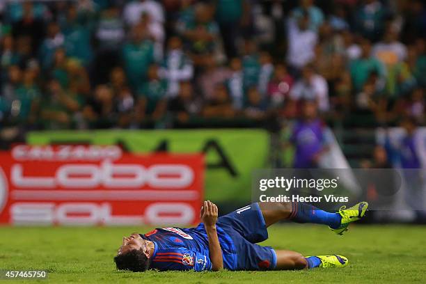 Angel Reyna of Chivas reacts during a match between Leon and Chivas as part of 13th round Apertura 2014 Liga MX at Leon Stadium on October 18, 2014...