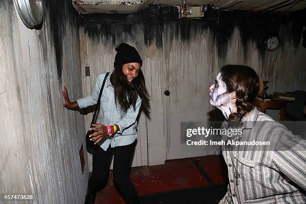 Lyndie Greenwood from FOX's Sleepy Hollow visited The Queen Mary's Dark Harbor and dared to voyage through the new and terrifying mazes filled with...