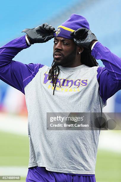 MarQueis Gray of the Minnesota Vikings warms up before the first half against the Buffalo Bills at Ralph Wilson Stadium on October 19, 2014 in...