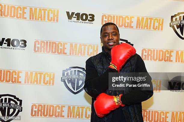 Kordell Stewart attends the "Grudge Match" screening at AMC Parkway Pointe on December 17, 2013 in Atlanta, Georgia.