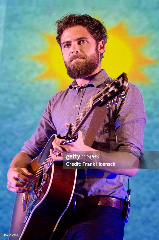 Passenger Performs In Berlin